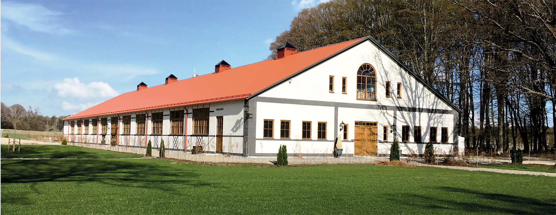 Ridhus och stall, Frösåker