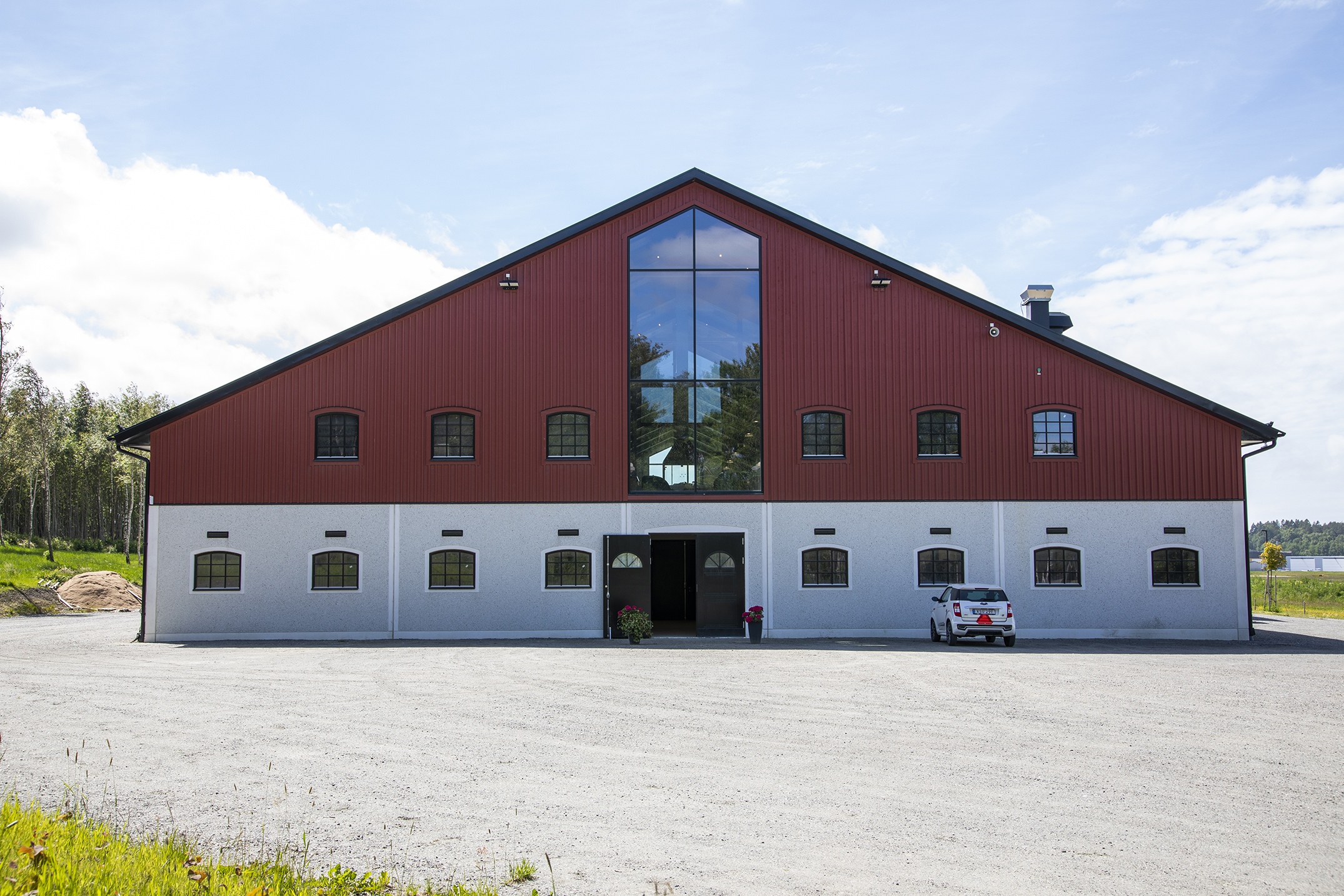 Stall och ridhus Halvegården, Säve