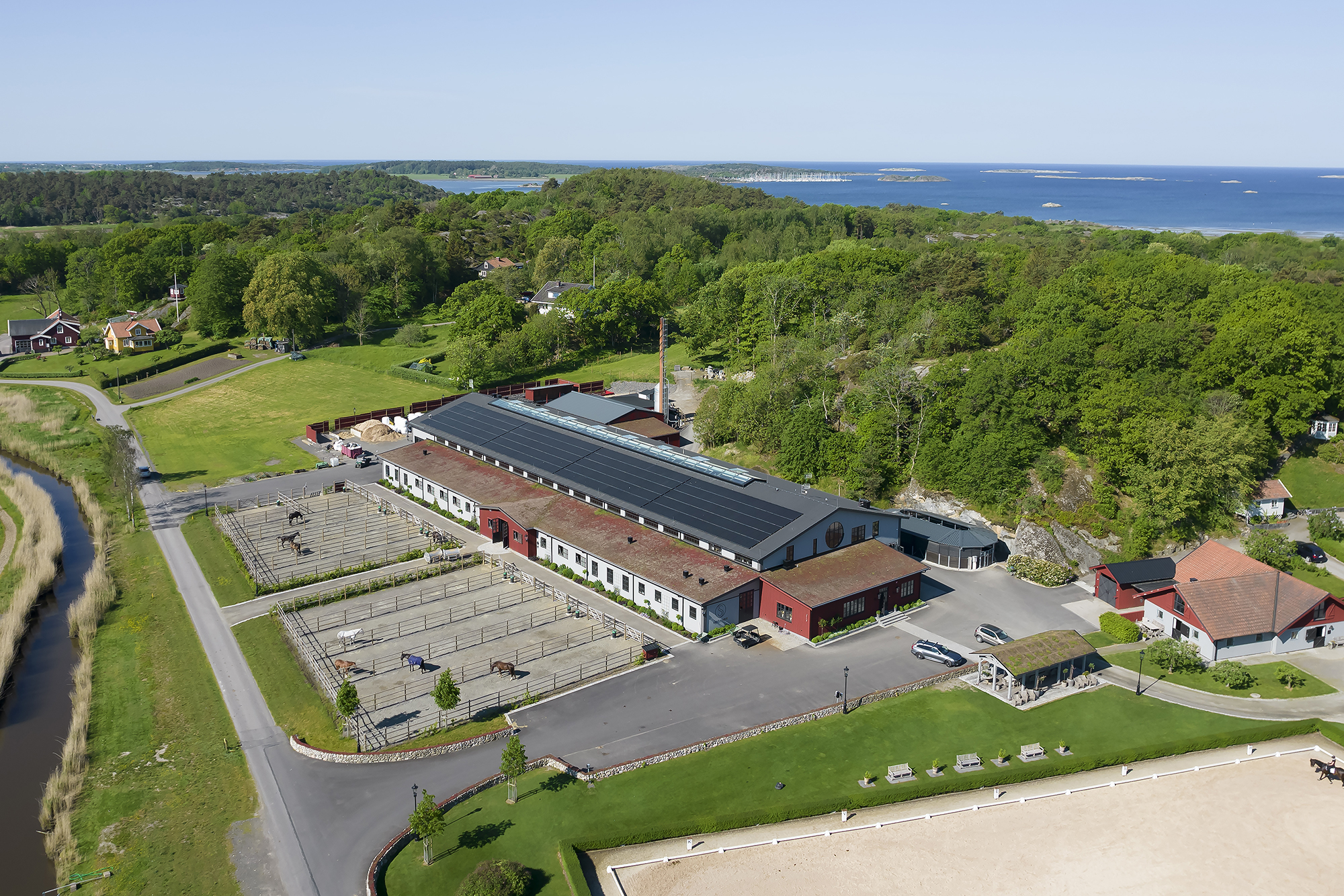 Stall och ridhus, Särö